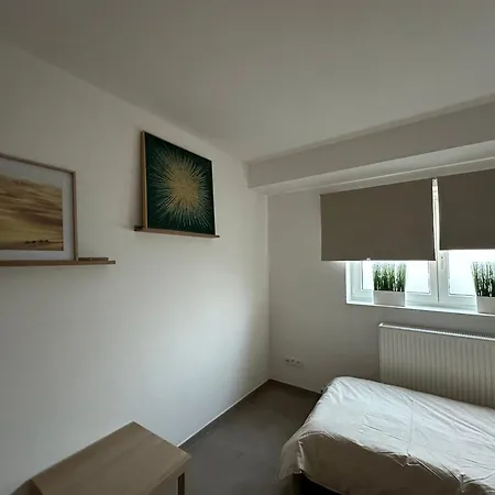 Neuf 2 Pour 4 Personnes * Mons