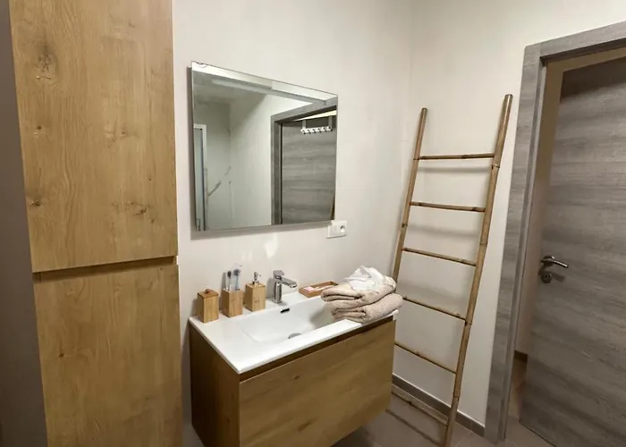 Neuf 2 Pour 4 Personnes Apartment